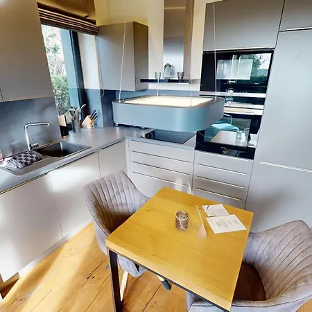 Heaven House Stern *