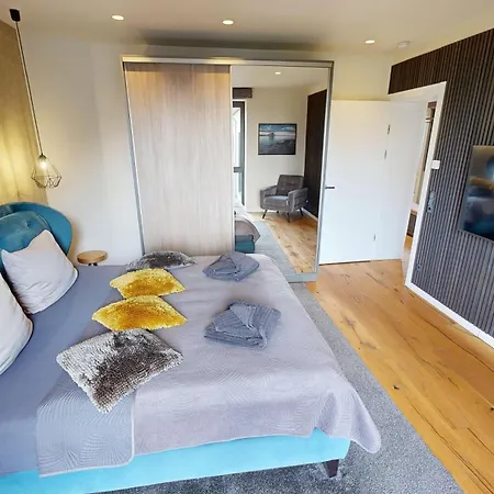 Heaven House Stern *